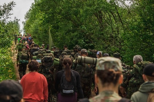  Jau ne vienerius metus šauliai ir kiti aktyvūs piliečiai organizuoja pėsčiųjų žygius įvairiuose Lietuvos regionuose. 