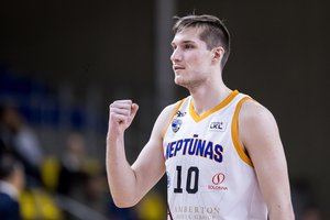 Trečiajame kėlinyje ant bangos buvęs „Neptūnas“ užtikrintai nugalėjo „Wolves“ ir išplėšė lemiamą ketvirtfinalio mačą