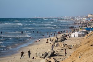 JAV pranešė, kad Gazoje baigta statyti laikinoji prieplauka humanitarinei pagalbai tiekti