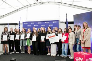 Jungtinės Karalystės ambasadoje apdovanotos geriausios jaunųjų entreprenerių ir būsimų lyderių idėjos