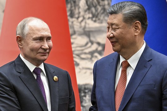 V. Putinas ir Xi Jinpingas.