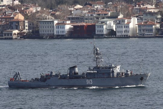  Karas Ukrainoje. Rusijos laivas  „Kovrovets“.