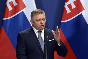 Slovakijos premjero gyvybei nebegresia pavojus