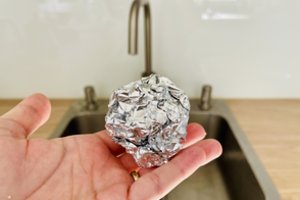 Norintiems, kad čiaupas ir kriauklė vėl blizgėtų ar atsikratyti rūdžių – padės visų namie turima priemonė