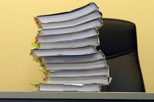 Klaipėdietis kaltinamas plastinę operaciją jam atlikusio gydytojo terorizavimu – bylos imasi teismas