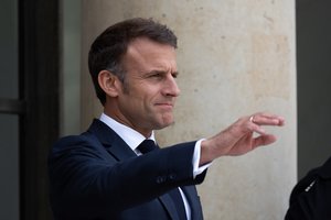 Sakartvelo prezidentė prašo E. Macrono pagalbos