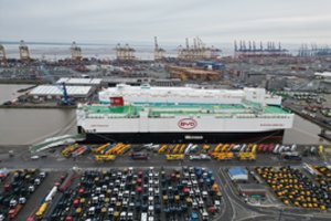 JAV ėmėsi gintis nuo kiniškų automobilių: prognozuoja, ar tokiu keliu pasuks ir Europa