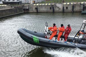 Pasieniečiai Klaipėdos uosto akvatorijoje išgelbėjo į vandenį įkritusį vyrą