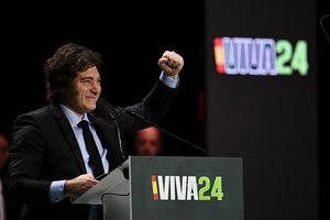 J. Milei užsipuolus P. Sánchezo vyriausybę, Ispanijoje iškviestas Argentinos ambasadorius