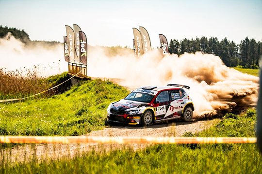 Lazdijuose įvyko pirmasis Lietuvos automobilių ralio čempionato etapas „Rally Lazdijai“, o bendroje įskaitoje triumfavo „Viada-Multi FX“ rinktinė. 