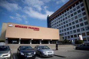 Įspėja vykstančius į Antakalnio polikliniką: keičiasi įvažiavimas į automobilių stovėjimo aikštelę