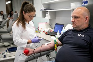 Keista situacija: donorų aktyvumas muša rekordus, bet kraujo trūksta