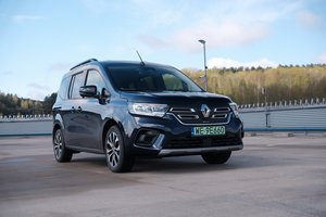 2024 m. „Renault Kangoo Electric“ testas: daiktų tilps kaip į du SUV