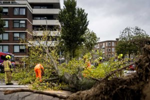 Audra siaubė ir Serbiją: žuvo moteris