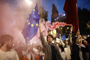 Sakartvelui priėmus „rusišką“ įstatymą – dalies ES šalių reakcija: siūlo įvesti sankcijas, panaikinti bevizį režimą