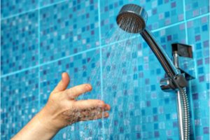 Vilniečiai, pasiruoškit: vėl nebus karšto vandens – ragina pasitikrinti, kada atjungs