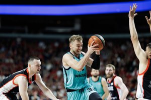 Raudona sirgalių jūra užtildyta: „Rytą“ supančioję „Wolves“ laimėjo pirmąsias pusfinalio rungtynes