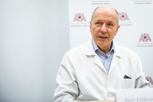 Santaros klinikų vadovas prof. F. Jankevičius apie medicinos pažangą: mažiau komplikacijų, pacientai sveiksta greičiau ir namo grįžta anksčiau