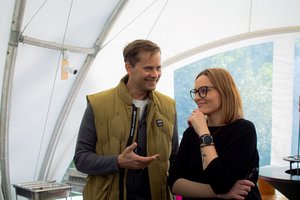 Pasisveikinimo stilius pagal Nerijų Jušką? Kelti aukštyn kojas