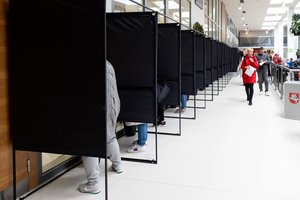 Antrajame prezidento rinkimų ture išankstiniame balsavime valią pareiškė beveik 166 tūkst. rinkėjų