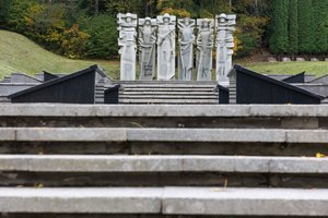 Desovietizacijos komisija rekomenduoja 4 savivaldybėse nukelti sovietų kariams skirtus paminklus ir obeliskus