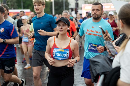 Sostinę drebina „Vilniaus pusmaratonis“.<br> T.Bauro nuotr.