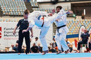 Gudrumu tris įspėjimus P. Žimantui įpiršęs kartvelas pats čempionu netapo: „Matėte, ko finale tas gudrumas vertas“