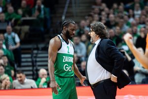 A. Trinchieri ligoninėje atsidūrusiami K. Evansui nori atiduoti savo kelį: „Jaučiuosi sugniuždytas“