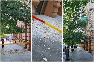 Pačiame Vilniaus centre ant šaligatvio nukrito dalis balkono – policija aptvėrė incidento vietą