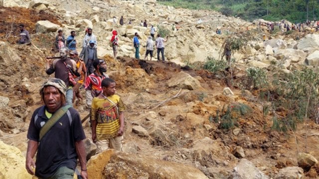 Papua Naujojoje Gvinėjoje purvo nuošliauža pasiglemžė šimtus aukų: moteris neteko net 18 šeimos narių