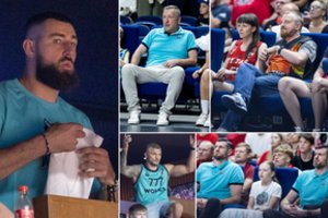 Krepšinio rungtynes stebėjo daugybė žinomų žmonių: pasipuošęs „Wolves“ marškinėliais pasirodė ir J. Valančiūnas