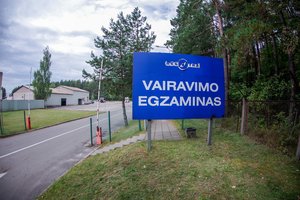 Kelios dešimtys Lietuvos vairavimo mokyklų gavo riebų antausį: dėl kartelinių susitarimų mokiniams atlygins žalą 