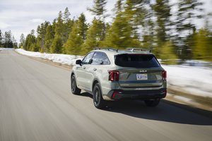 Atkreipė dėmesį, kaip keičiasi šeimyniniai automobiliai: technologijos atveria naujas galimybes