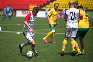 Lietuvos žurnalistų futbolo čempionatą antrą kartą laimėjo tinklaraštininkai