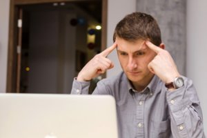 Sukčiai pasitelkia naujus būdus įvilioti pirkėjus į spąstus: apgavikus išdavė viena smulkmena – perspėja ir kitus