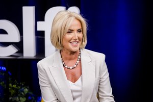 Pirmu numeriu į EP rinkimus įsirašiusi Ž. Pinskuvienė gąsdina rinkėjus A. Kubiliumi ir R. Juknevičiene