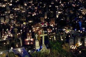 Su mirusiuoju atsisveikinimas gali trukti vos kelias valandas: papasakojo, kaip šiandien atrodo laidotuvės