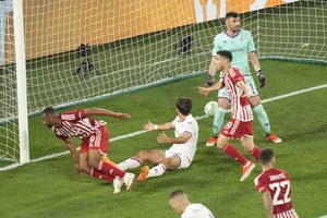 Istorinė diena pergalių badą turėjusiam „Olympiacos“ klubui“ – pirmą kartą klubo istorijoje karaliavo UEFA turnyre