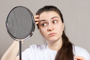 Profesorės įspėjimas – tai sendina odą labiau nei bėgantys metai