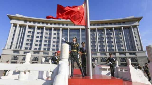Kinijoje nuteisti už demokratiją pasisakantys aktyvistai: gresia laisvės atėmimas iki gyvos galvos
