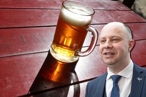 Džiūgauja, kad lietuviai suvartoja kur kas mažiau alkoholio: A.Veryga įvardijo, kas tai lėmė