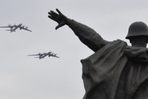 Vakaruose vykstant lūžiui dėl smūgių Rusijos teritorijoje – ekspertų prognozės ir V. Putino signalai apie „taiką“