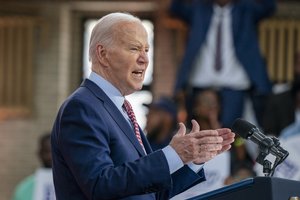 Iš J. Bideno – gera žinia gynėjams: Ukraina galės naudoti amerikietiškus ginklus smūgiams Rusijos teritorijoje