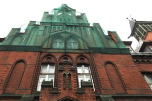 Griūva senojo Klaipėdos pašto rūmai – teko atšaukti populiarius varpų muzikos koncertus