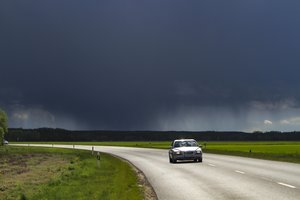Kalendorinė vasara prasidės trankiai: karštis pasieks beveik 30 laipsnių, jį keis liūtys su perkūnija