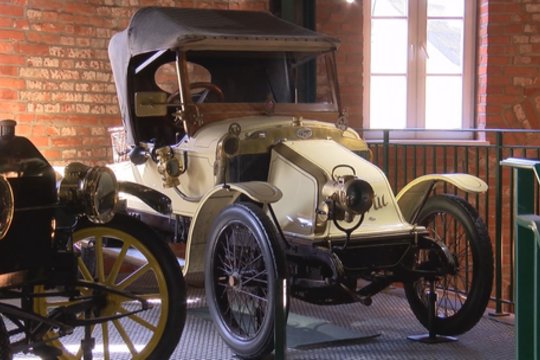 Klaipėdoje duris atveria senovinių automobilių muziejus: parodoje – vienetiniai modeliai ir įspūdingos istorijos