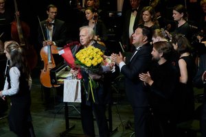 Muzikinio teatro garbės dirigentas Stanislavas Domarkas jubiliejų pasitiko su batuta rankose
