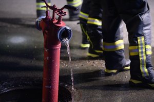 Sekmadienį paryčiais Šiauliuose užsidegė butas