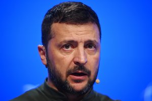 V. Zelenskis Singapūre susitiko su JAV gynybos sekretoriumi L. Austinu