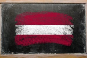 Latvija įtraukė „Valstybės gynybos“ pamokas į privalomąją mokyklų programą